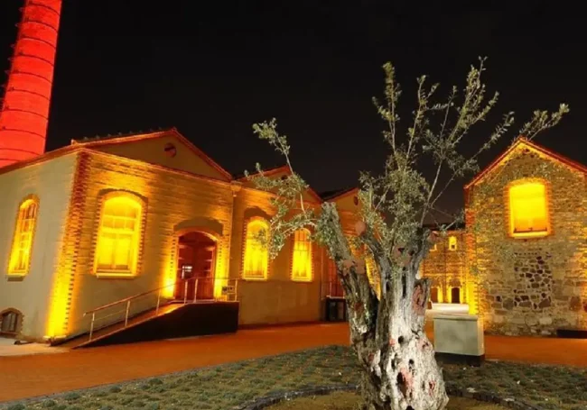 Tarihi Havagazı Fabrikası (Alsancak)